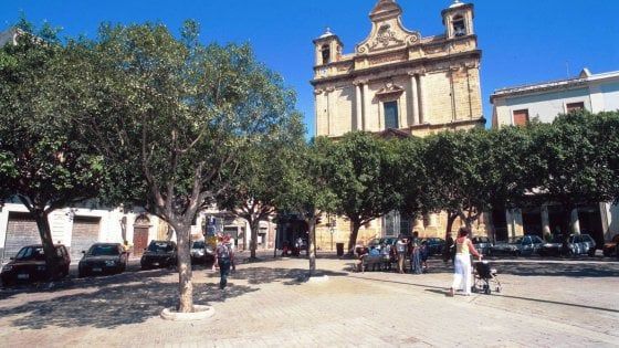 Pachino: riapre la scuola chiusa dal proprietario per gli affitti arretrati 