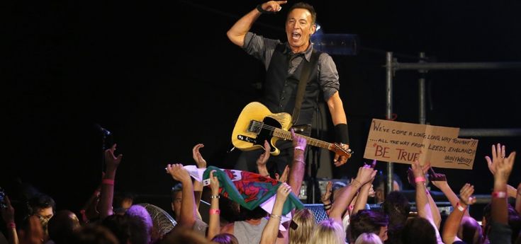Bruce Springsteen canta per Madiba: "Porto lo spirito del rock nel Sudafrica di Mandela"
