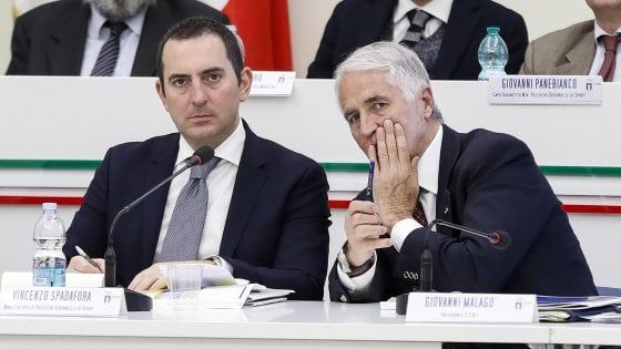 Riforma sport, Spadafora attacca Malagò: "Richieste fuori dalla legge"
