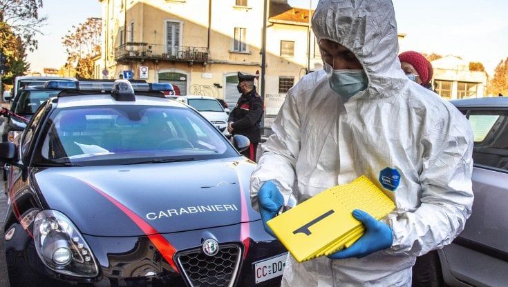 Accoltella moglie e suocera e tenta il suicidio a Milano: le due donne gravissime, lui è stato arrestato