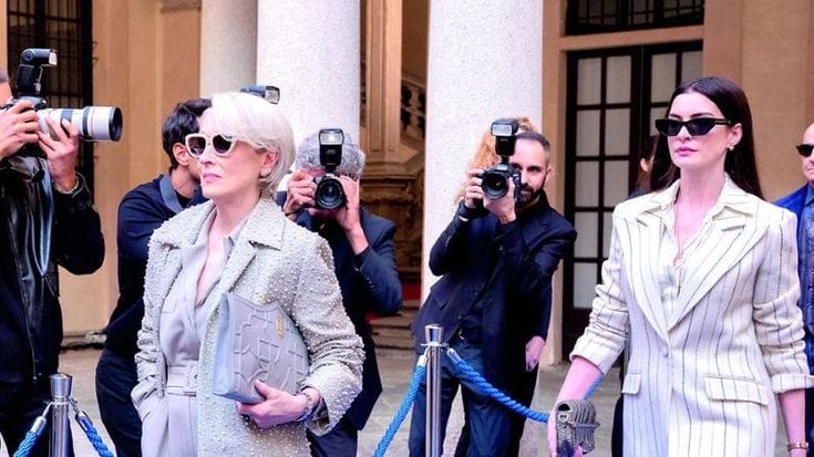 Dietro le quinte del Diavolo veste Prada 2: cena nel finto Cenacolo e la sosia di Anne Hathaway
