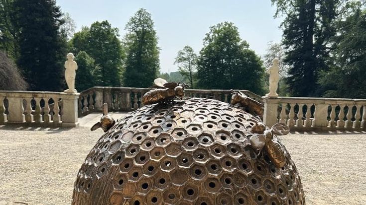 Oltre la natura, l’arte riempie i castelli fuori porta
