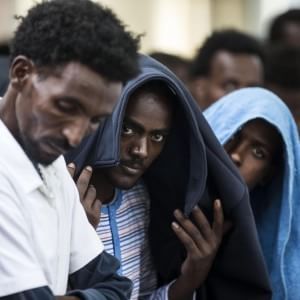 Migranti, il piano europeo accelera sui rimpatri. Ma resta lo scontro nella Ue