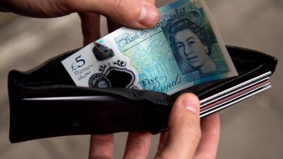 Gran Bretagna, una Brexit "dura" può costare 73 miliardi l'anno. Vtb abbandona la City