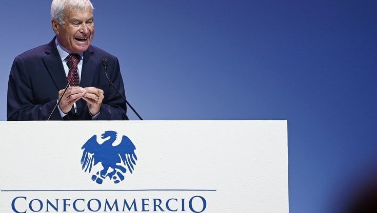 Caro bollette, Giorgetti: "Priorità per chi è a rischio sopravvivenza". Ma protestano le Pmi e il terziario: "Per noi costi quadruplicati"