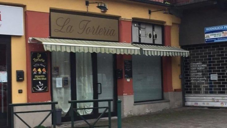 Chivasso, chiude la torteria No-Vax. Era sotto sfratto