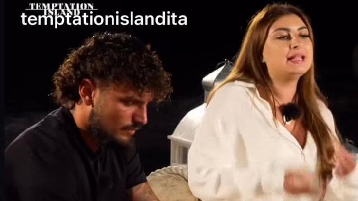 “Temptation island”, l’ottava puntata con il falò shock: Giovanni scappa e Danilo rincorre l’amore