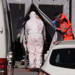 Coronavirus, altri sei decessi al San Martino di Genova, uno ad Albenga