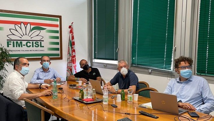Smart working, la maggioranza dei lavoratori vuole continuare. La Cisl: "Ora accordi collettivi" 