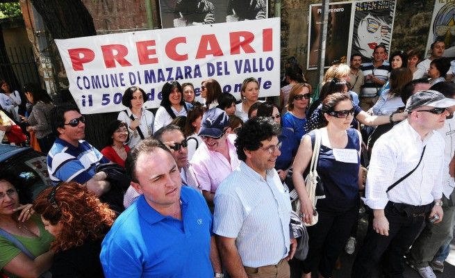 Precari, ecco il ddl. Roma allarga le braccia<br />I sindacati: "Si tratta di un ennesimo bluff"