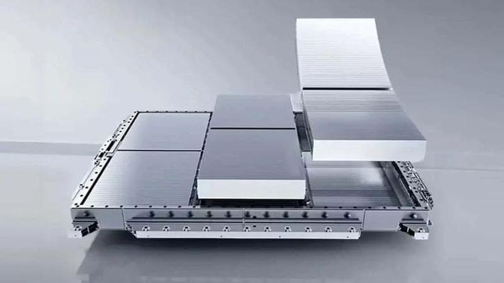 Il salto generazionale di Byd, arriva la Blade Battery 2.0 che si ricarica in 5 minuti
