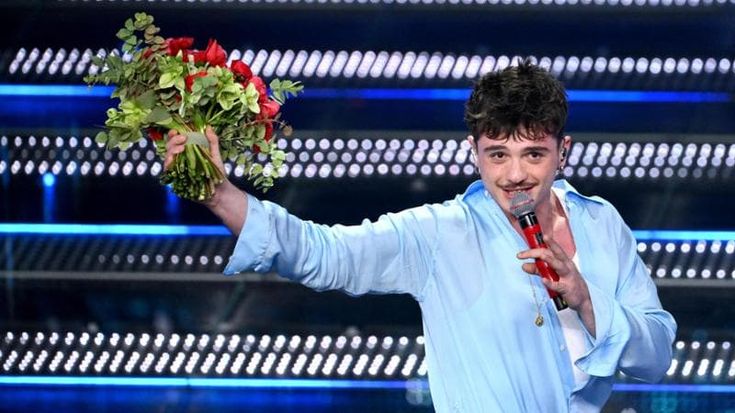 Scaletta della finale di Sanremo 2025: cantanti e ospiti in ordine di uscita e orari