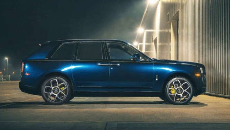 Follie da collezionisti, una Rolls Cullinan con i colori di Modena