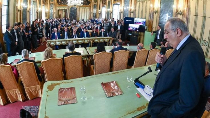 Elezioni, Lagalla cerca fiducia. Il campo largo aspetta ottobre