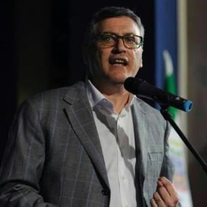 Castellammare, si dimette il sindaco