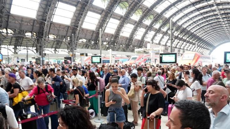 Guasto alla stazione di Milano Centrale: ritardi fino a un’ora per i treni e corse soppresse