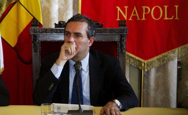 Ira de Magistris: "Registrato da Realfonzo<br />che pena, fu giusto cacciarlo"