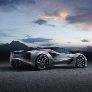 Lotus a tutta velocità. I fondi cinesi e la tradizione sportiva inglese, mix vincente
