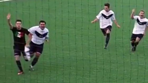 Saluto fascista a Marzabotto, il giocatore trova un'altra squadra (e viene pure promosso)