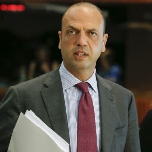 Migranti, Alfano: "Faremo più rimpatri possibile"