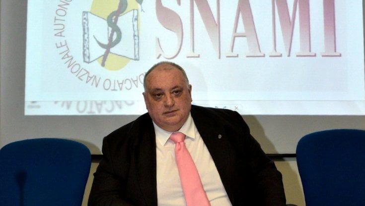 Vaccino Covid, il presidente dell'ordine di Milano Rossi: "In condizioni adatte anche i medici di base potrebbero somministrarlo"
