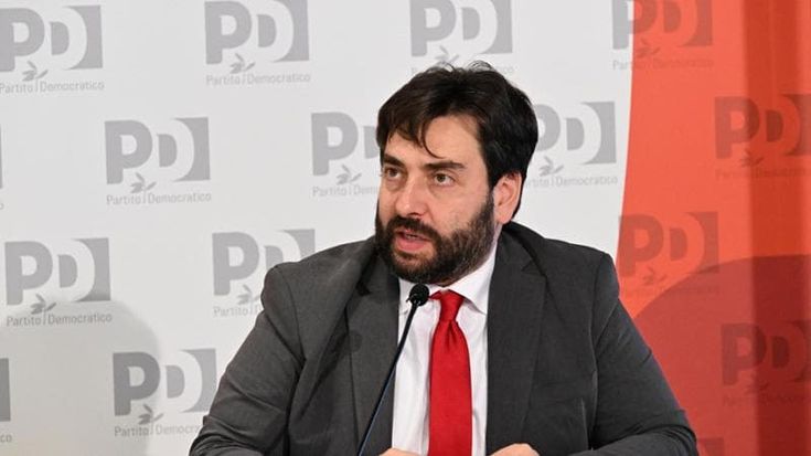 Il Pd rivuole l’Unità: “È ora che torni a casa”. Trattativa con Romeo