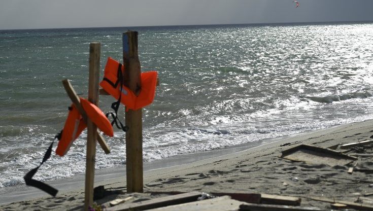 Migranti, io infiltrata tra i trafficanti: “Abbiamo poliziotti amici”