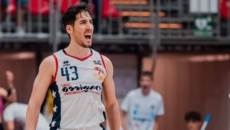 Sabatini junior: "I canestri con la Fortitudo sono una rivincita su chi mi allenava e non credeva in me. Erano tiri ignoranti ma a Basile bisogna inchinarsi"