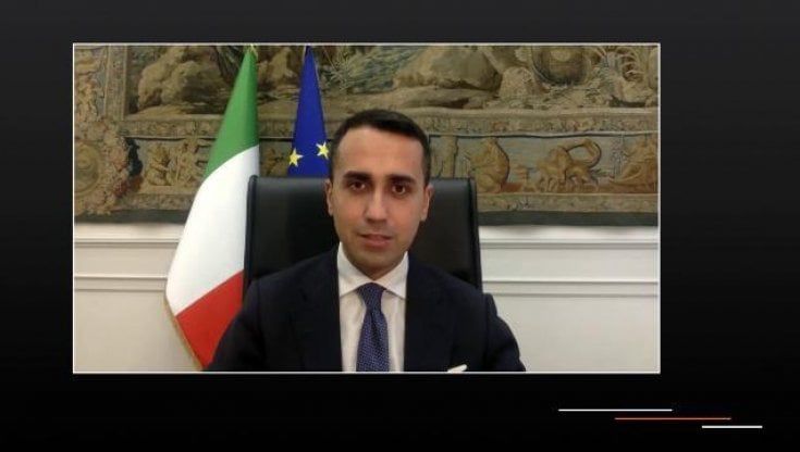 Poi gliene restano 1000. Nuovi slogan e alleanze da rifare. Con Luigi Di Maio e Mario Monti