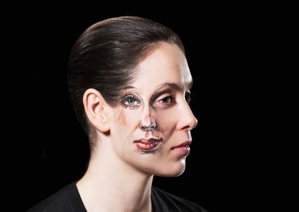 Il volto come tela: il body painting surreale di Hikaru Cho