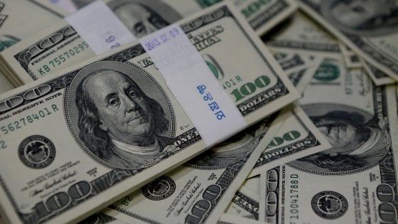 Il mondo visto dai milionari: i Paperoni italiani temono disoccupazione e immigrazione