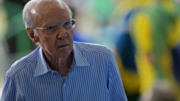 Brasile, Zagallo ricoverato per un'infezione respiratoria. Gli auguri di Pelé: "Coraggio, vecchio lupo"