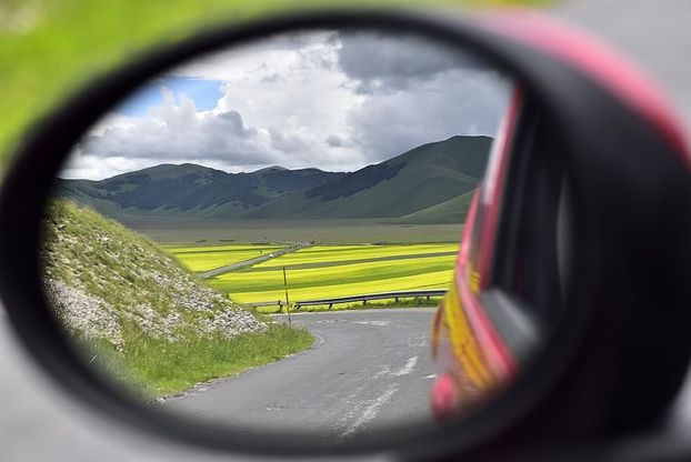 Umbria. Castelluccio e le stagioni della Fiorita