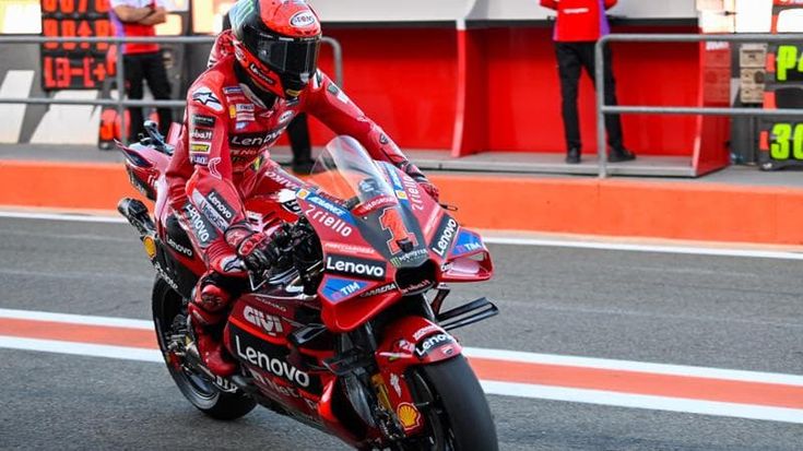 MotoGp Valencia, Martin vince la Sprint race: Bagnaia quinto, Mondiale riaperto