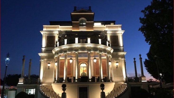 Casina Valadier, sigilli ai padiglioni: "Strutture che offendono il Pincio"