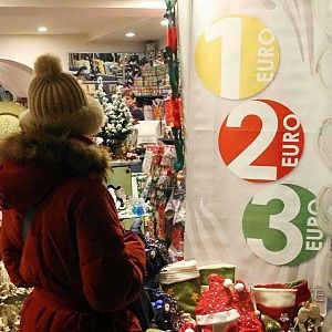 Inflazione, a ottobre crescita dello 0,1%. La Bce taglia le stime