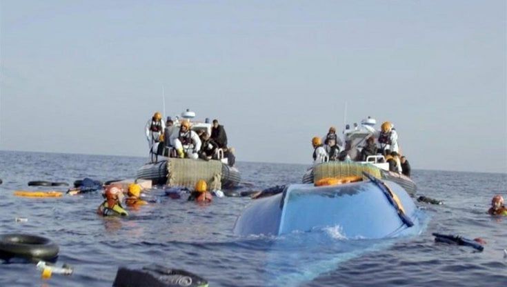 Pozzallo, i sopravvissuti dell’ultima tragedia nel Mediterraneo “Dopo aver visto morire le persone, ci siamo chiesti quando sarebbe arrivato il nostro turno”