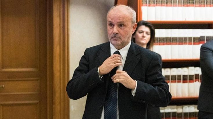 Salute e poltrone, al ministero 21 consulenti scelti da Schillaci e sempre più dirigenti