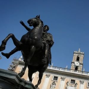 Comune, approvato il piano anti-corruzione: rotazione dei dirigenti e denuncia dei colleghi