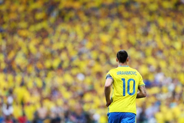 Ibrahimovic, dal tacco all'Italia alla rovesciata cult: re Zlatan dice addio alla Svezia