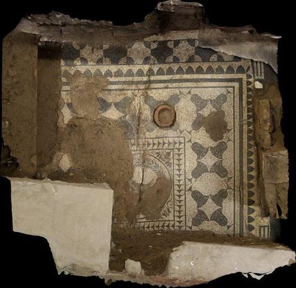 Scoperta all'Aventino la domus dei mosaici. Stop al palazzo dei vip