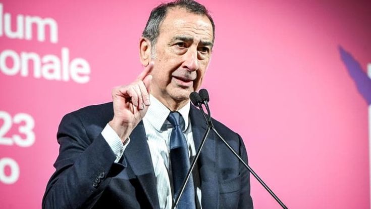 I cori “Bella Ciao” in Duomo dopo il referendum. E per il Pd il dopo-Sala riparte dal campo largo