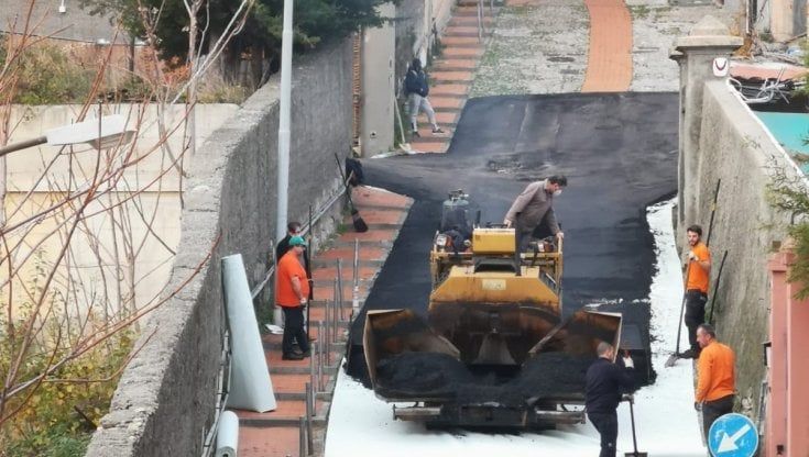 San Fruttuoso, partita l'asfaltatura di salita Nostra Signora del Monte