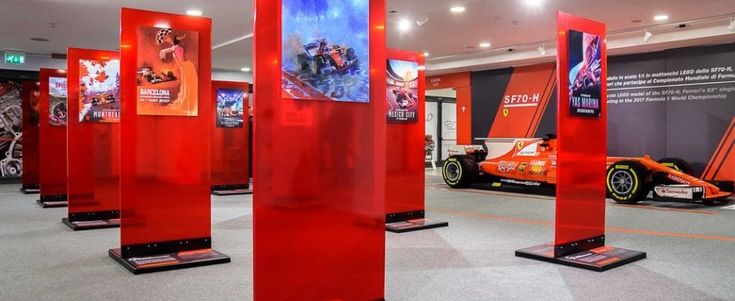 Al via la mostra “GP d’autore”: al Museo Ferrari di Maranello la F1 diventa arte