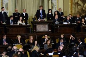 Nella Finanziaria degli sprechi<br />soldi a veglioni e gare gi&agrave; svolte