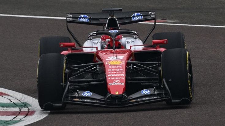 Nuova Ferrari, Hamilton: “Sfida enorme”. Vasseur: “Squadra più unita che mai”