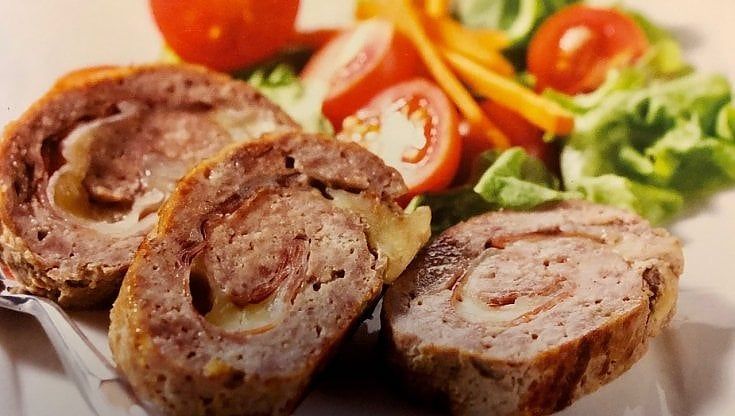 Arrosto di macinato con prosciutto crudo e stracchino
