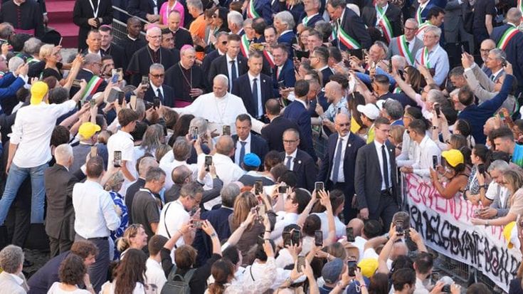 Papa a Pavia e Sant’Angelo Lodigiano: “Basta odio e guerre”. Ai giovani: “Potete cambiare il mondo”