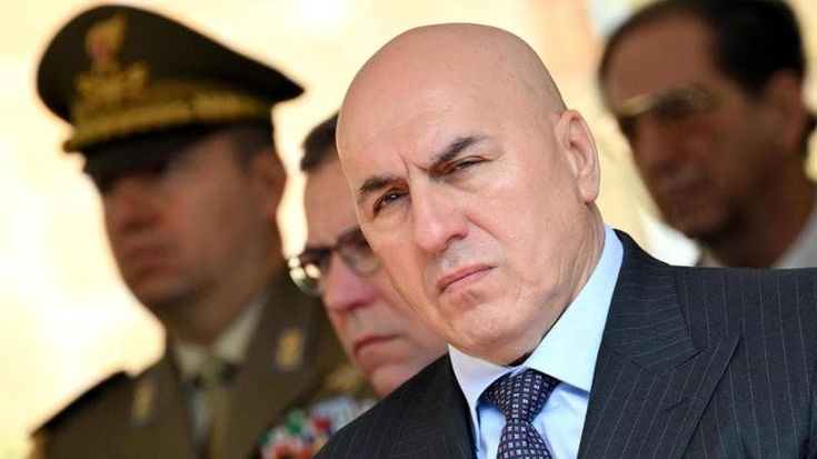 Crosetto si smarca sul caso Scurati: “Censura fuori dal tempo, così certi dirigenti impoveriscono la Rai”