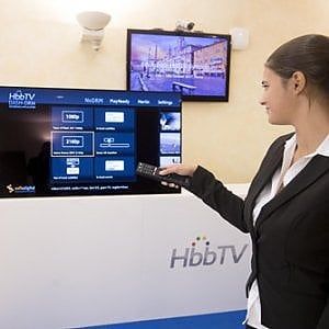 Anche in Italia la tv è super-smart: Netflix sul telecomando al posto delle reti storiche